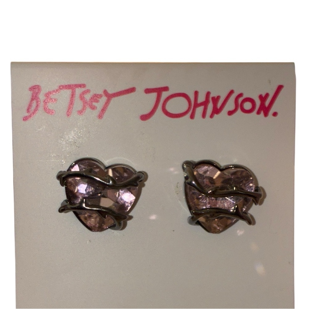BETSEY JOHNSON Pink Crystallized Heart Earrings with Barbed Metal Front NEW NWT